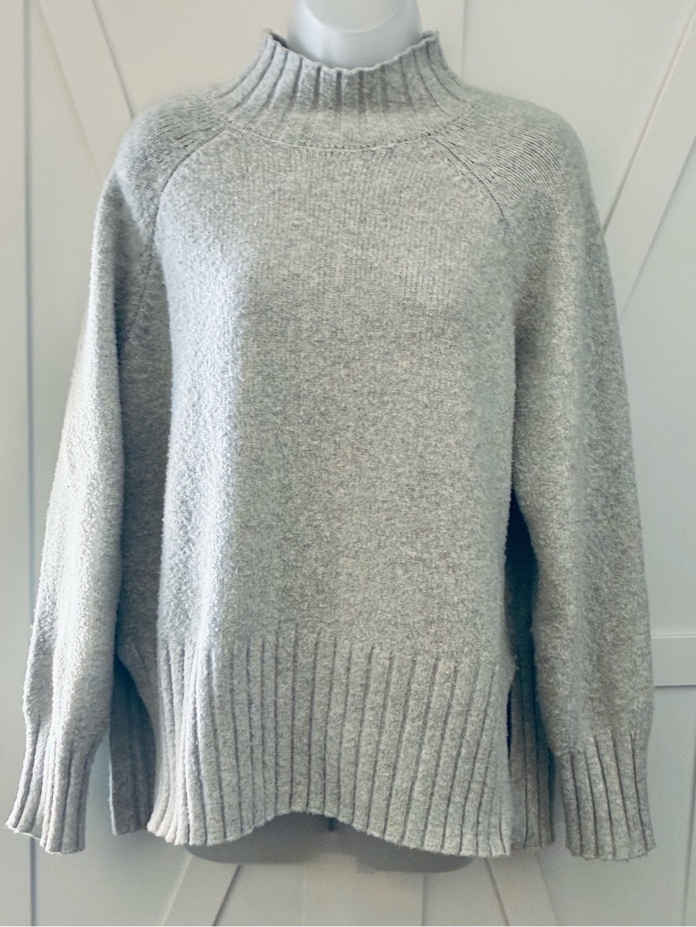 Rachel Zoe Light Gray Mock Neck Rib-Hem Sweater